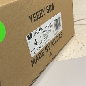 YEEZY BOOST 500 - US4 TAUPE LIGHT